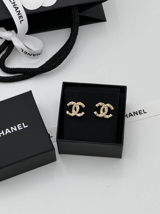 24S CC logo earrings crystal gold ABD310 - CHANEL - BALAAN 2