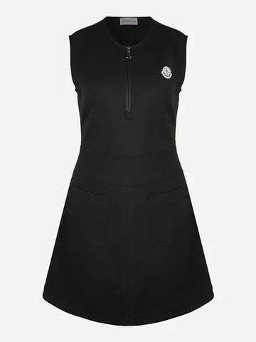 8I00009 89A8N 999 Women Logo Patch Mini Piece Black 1047047 - MONCLER - BALAAN 1