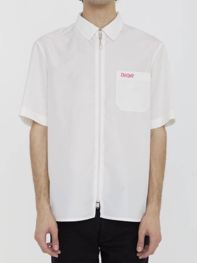 Embroidered Logo Patch Zipper Short Sleeve Shirt White - DIOR - BALAAN 2