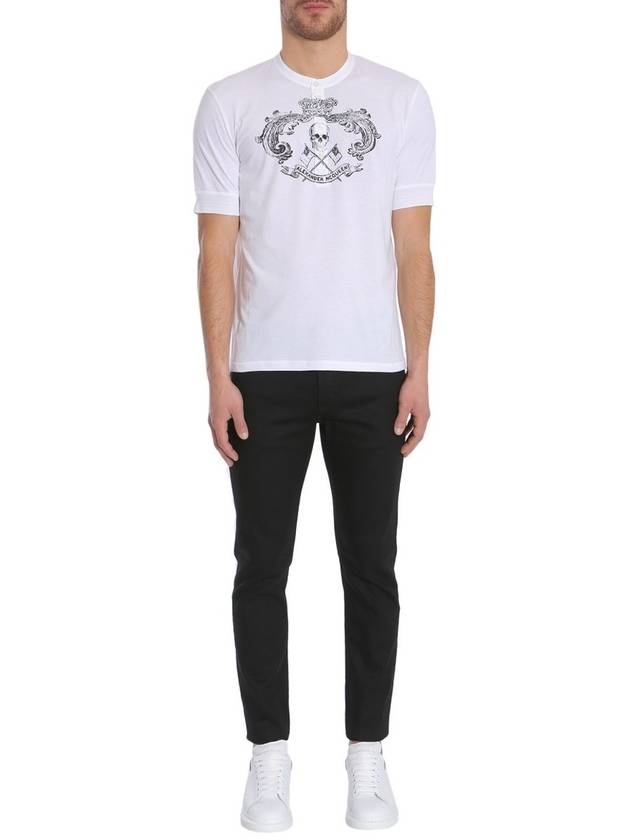 Skull Emblem Henry Neck Short Sleeve T-Shirt White - ALEXANDER MCQUEEN - BALAAN 8