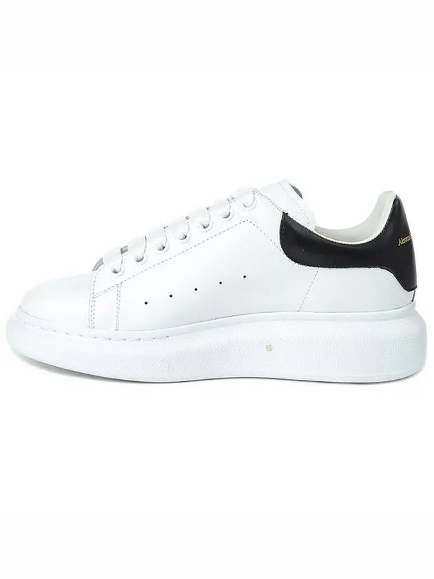 Oversized Leather Black Tab Low Top Sneakers White - ALEXANDER MCQUEEN - BALAAN 6