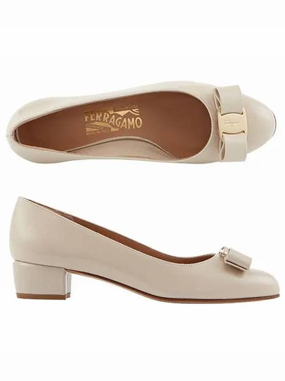 Vara Bow Patent Pumps White - SALVATORE FERRAGAMO - BALAAN 2