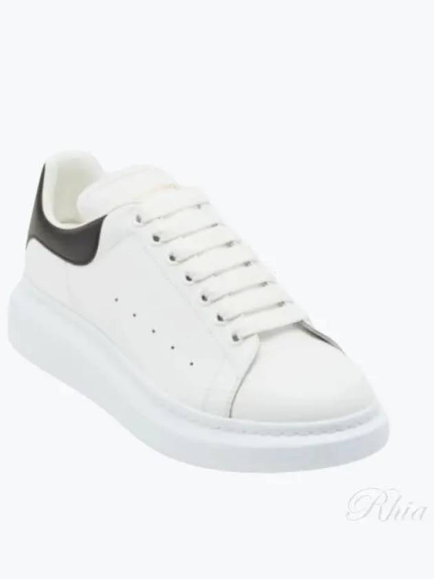 Oversized Leather Tab Low Top Sneakers White - ALEXANDER MCQUEEN - BALAAN 2