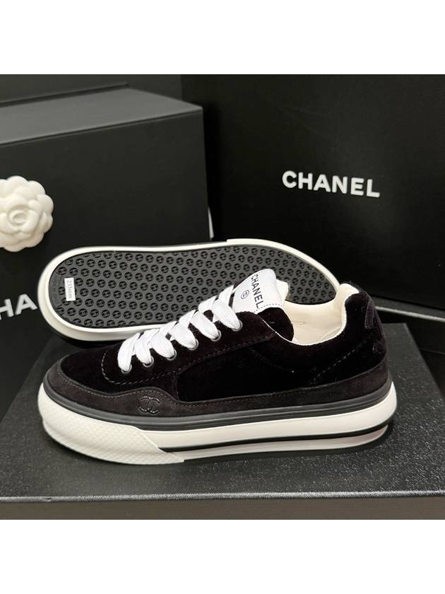 CC point velvet low top sneakers black - CHANEL - BALAAN 9