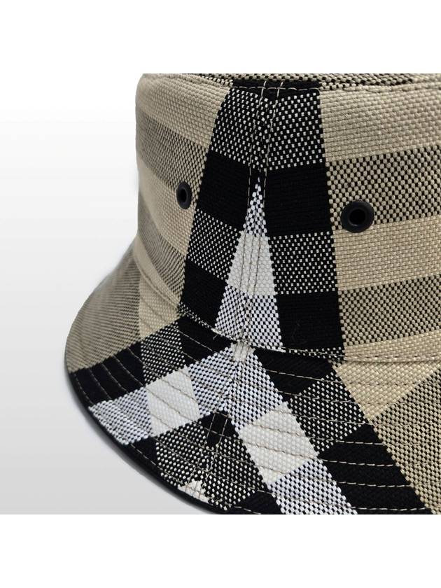 Burberry Vintage Check Technical Cotton Bucket Hat Standard M 57cm - BURBERRY - BALAAN 5