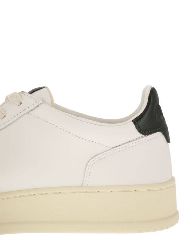 MEDALIST LOW - Leather Sneakers - AUTRY - BALAAN 7