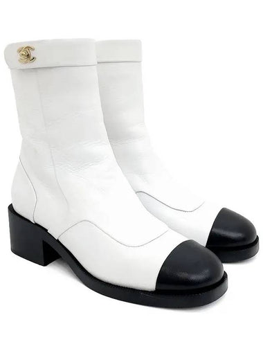 22A Turnlock Ankle Boots 39 White Black 4ET0951 - CHANEL - BALAAN 1