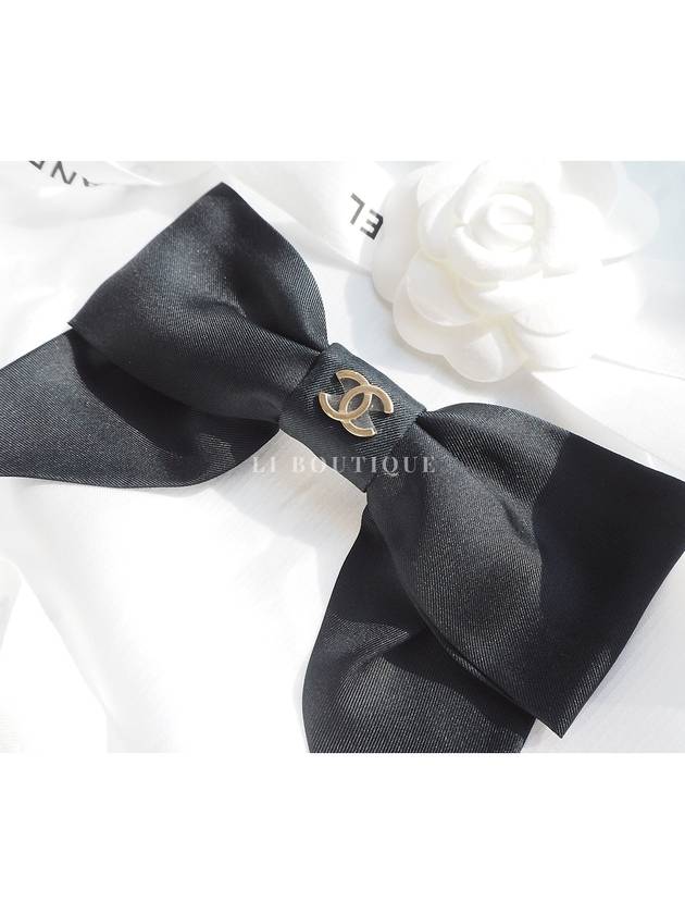 CC Logo Ribbon Silk Hairpin Black AA9854 - CHANEL - BALAAN 7