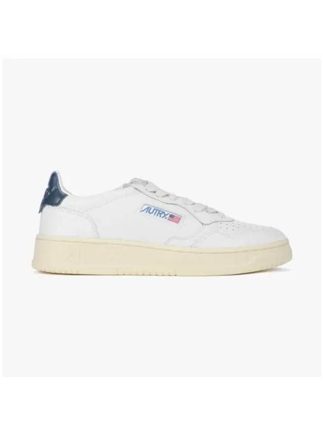 Medalist Low Top Sneakers All White - AUTRY - BALAAN 3