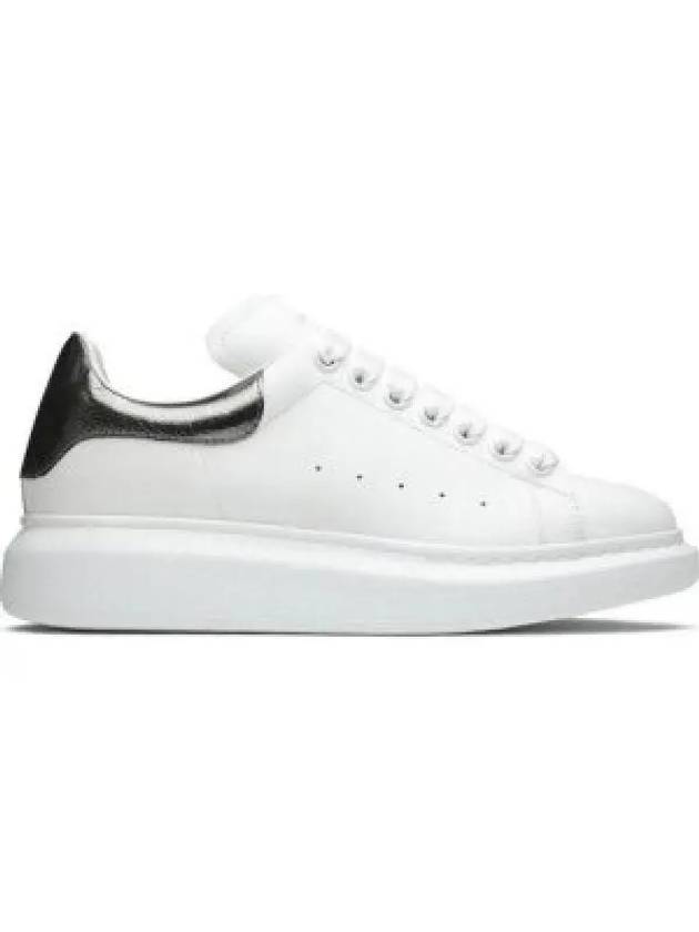 Oversized Low Top Sneakers Black White - ALEXANDER MCQUEEN - BALAAN 2