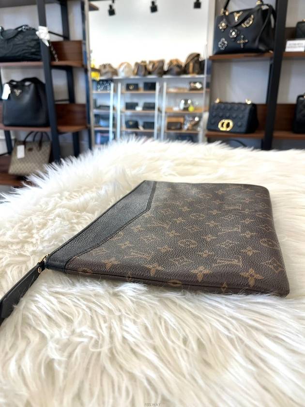 Daol Sangin Store Daily Pouch M62048 Condition A - LOUIS VUITTON - BALAAN 4