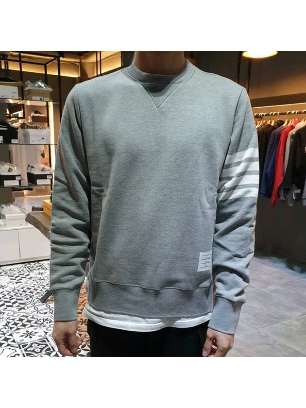 Men's Diagonal Armband Crew Neck Classic Sweatshirt Grey - THOM BROWNE - BALAAN 3