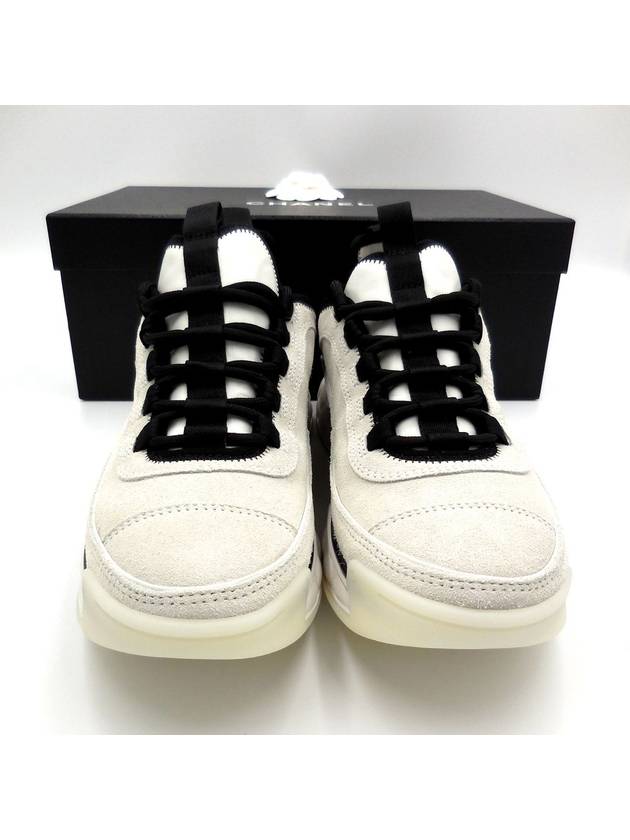 Logo Mixed Fibers Suede Low Top Sneakers White - CHANEL - BALAAN 2