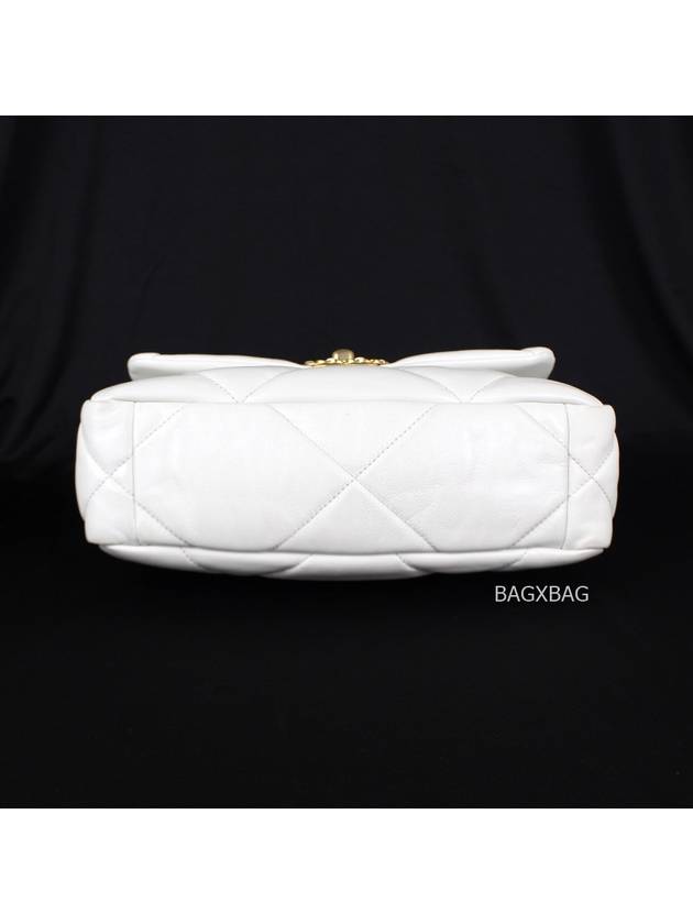 CH 19 Flap Bag Small White CH42BG072 - CHANEL - BALAAN 4