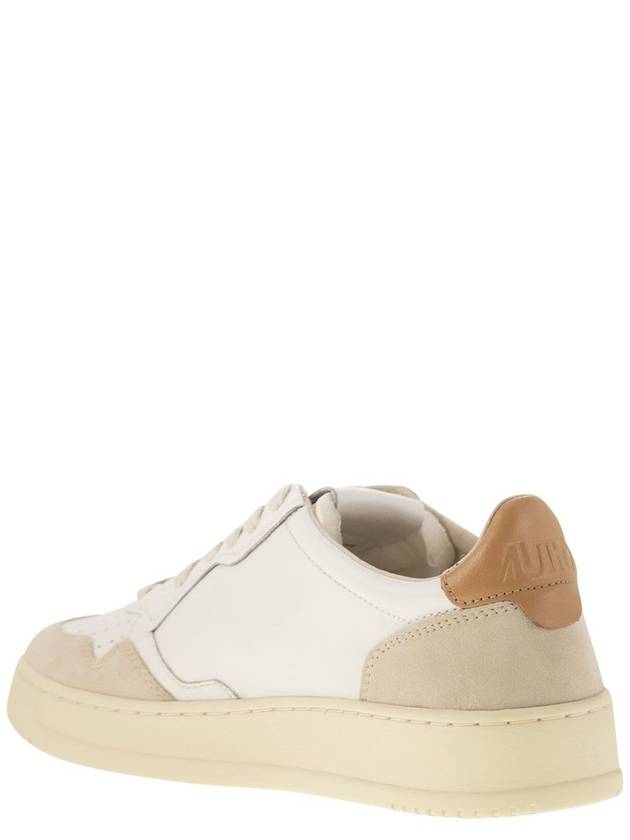 MEDALIST LOW - Leather and Suede Sneakers - AUTRY - BALAAN 3