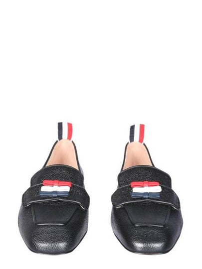 Women's Pebble Grain Leather Flexible Leather Sole 3 Bow Loafer Black - THOM BROWNE - BALAAN 2