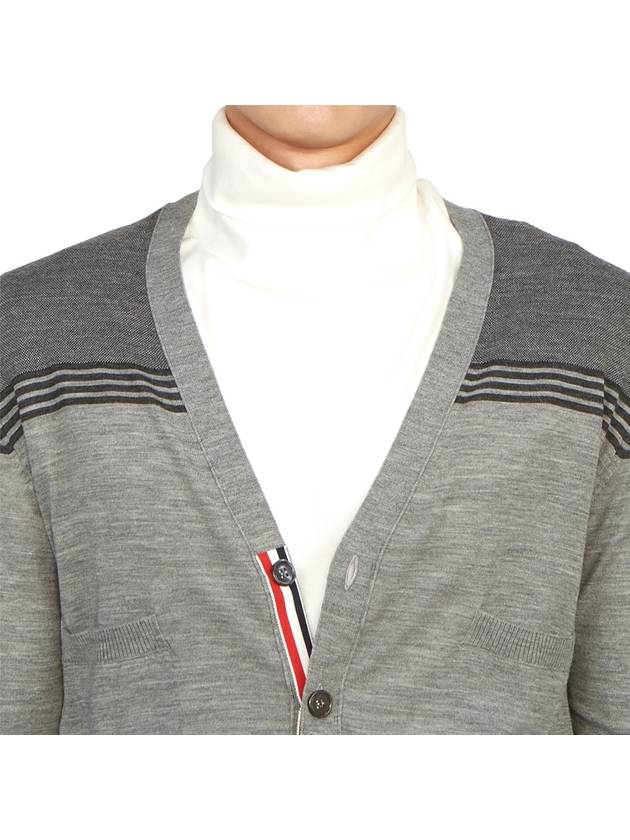 Jacquard Merino Jersey V-Neck Yoke Cardigan Light Grey - THOM BROWNE - BALAAN 9