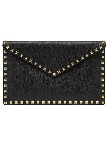 Rockstud Clutch Bag Black - VALENTINO - BALAAN 1