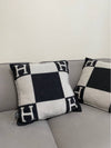 Avalon Small Cushion Black - HERMES - BALAAN 5