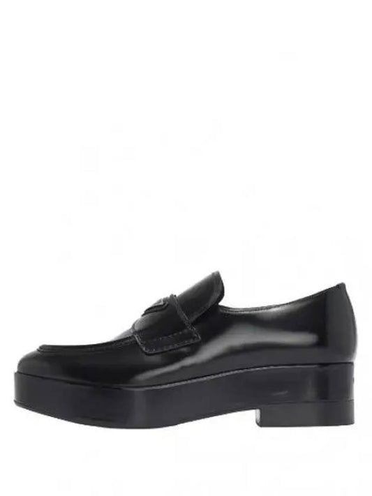 Brushed leather triangle logo loafers men - PRADA - BALAAN 1