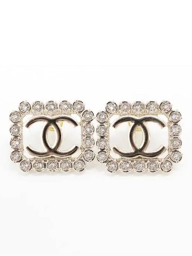 CC Logo Octagonal Pendant Earrings Gold - CHANEL - BALAAN 3