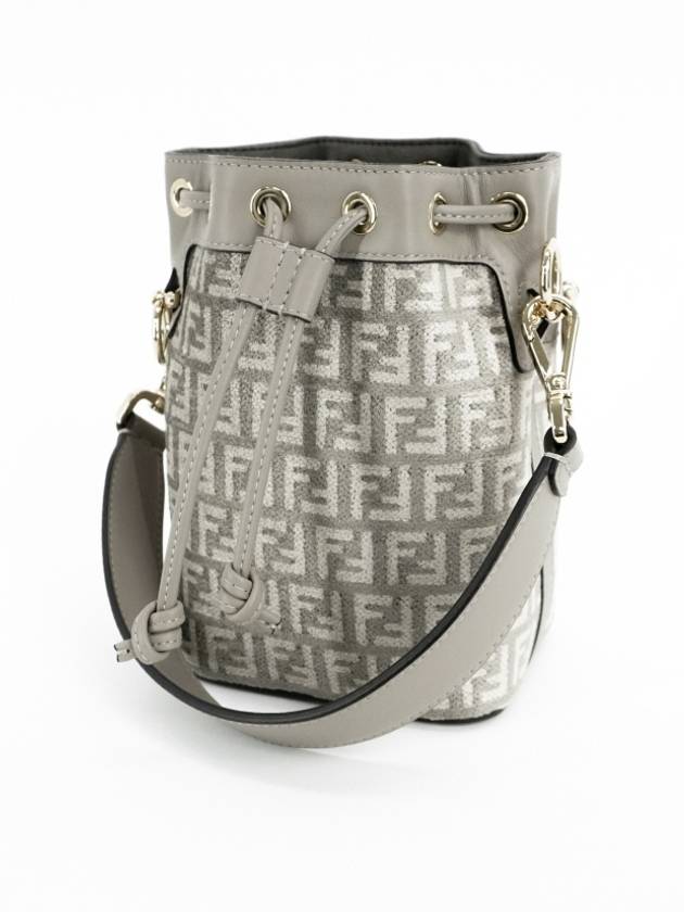 Mon Treso Leather Small Bucket Bag Dove Grey - FENDI - BALAAN 3