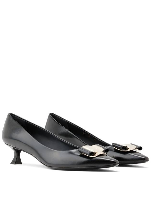 New Vara Plate Leather Pumps Black - SALVATORE FERRAGAMO - BALAAN 5