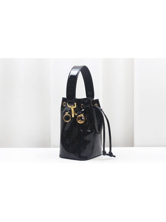 Montresor patent shoulder bucket bag 8BS010 - FENDI - BALAAN 4