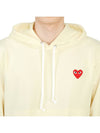 Play Red Wappen Hood P1 T174 3 Cream - COMME DES GARCONS - BALAAN 7