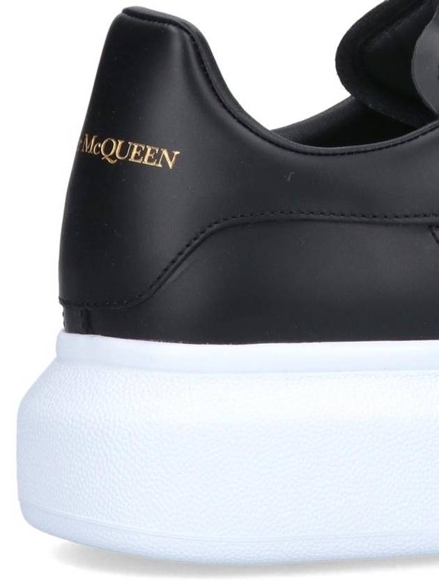 Oversized Leather Tab Low Top Sneakers Black - ALEXANDER MCQUEEN - BALAAN 5