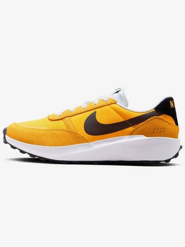 Waffle Nav Low Top Sneakers University Gold - NIKE - BALAAN 5