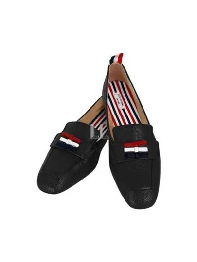 Women's Pebble Grain Leather Flexible Leather Sole 3 Bow Loafer Black - THOM BROWNE - BALAAN 2