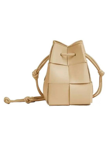 Intrecciato Cassette Small Bucket Bag Porridge - BOTTEGA VENETA - BALAAN 1