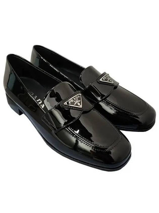 Triangle Logo Brushed Patent Leather Loafers 1D276N 069 F0002 1095746 - PRADA - BALAAN 1