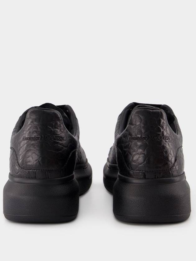 Oversized Sneakers - Alexander McQueen - Leather - Black - ALEXANDER MCQUEEN - BALAAN 3