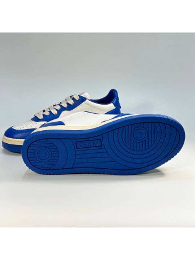 Women's Medalist Bi-Color Low-Top Sneakers Blue - AUTRY - BALAAN 7