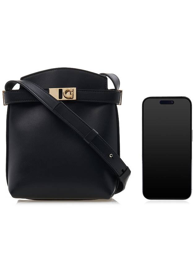 Ferragamo Women's Hug Two-tone Smartphone Holder Cross 22 0650 NERO CALF 0770888 - SALVATORE FERRAGAMO - BALAAN 10