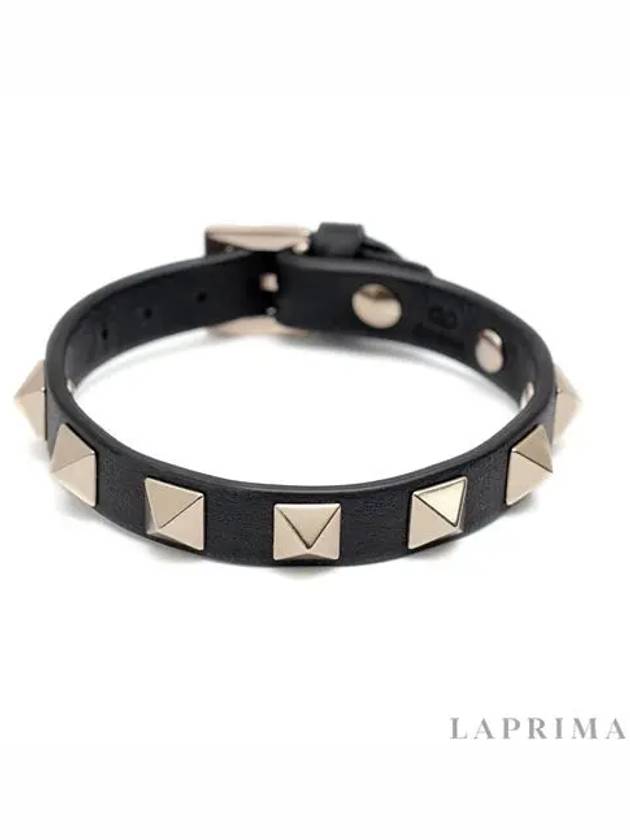 Rockstud Leather Bracelet Black - VALENTINO - BALAAN.