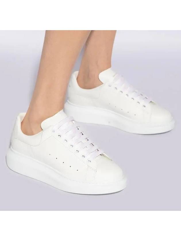 Oversized Leather Low Top Sneakers White - ALEXANDER MCQUEEN - BALAAN 3