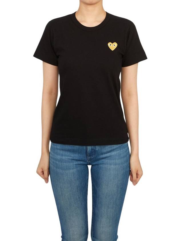 Small Gold Heart Wappen Patch Short Sleeve T-Shirt Black P1 T215 1 - COMME DES GARCONS - BALAAN 2