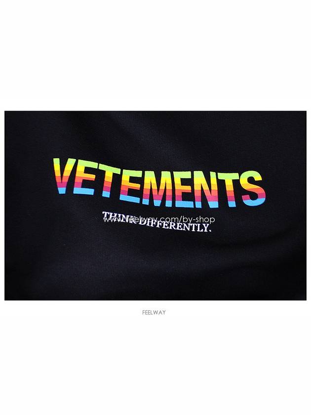 Men's Rainbow Logo Print Sweatshirt Black - VETEMENTS - BALAAN 9