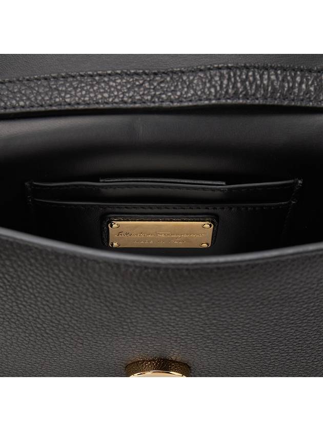 Vara Bow Flap Cross Bag Black - SALVATORE FERRAGAMO - BALAAN 10