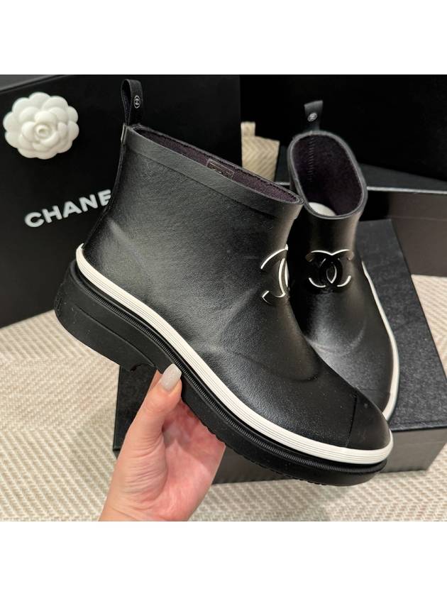 Ankle Boots Platform Black White CC - CHANEL - BALAAN 4