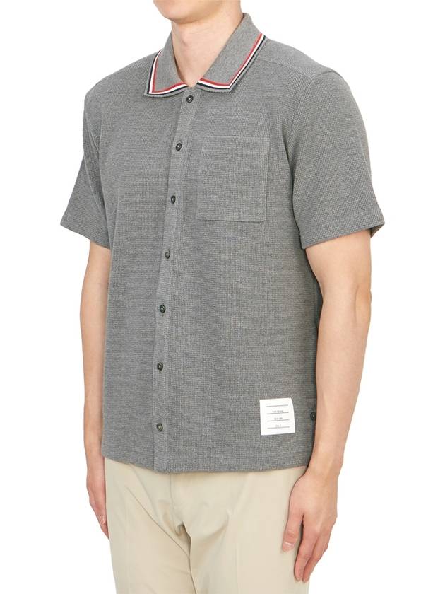 Three-Line Collar Texture Cotton Short Sleeve Shirt Grey - THOM BROWNE - BALAAN 3