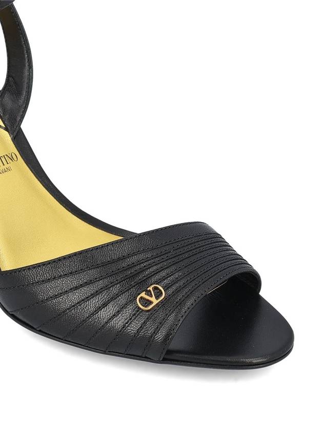 Valentino Garavani Sandals - VALENTINO - BALAAN 4