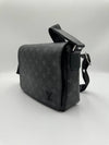 District PM Messenger Bag Black - LOUIS VUITTON - BALAAN 6