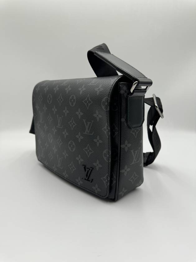 District PM Messenger Bag Black - LOUIS VUITTON - BALAAN 6