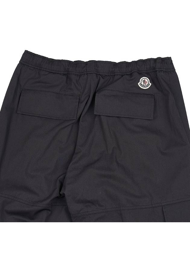 Logo Patch Cargo Pants 2A00002 596WT 999 - MONCLER - BALAAN 7