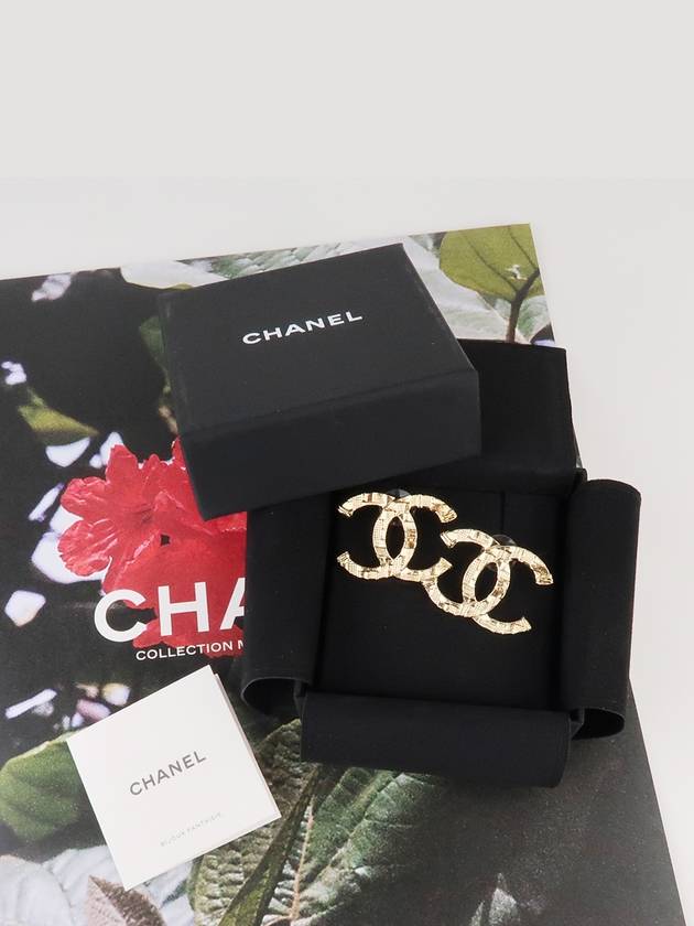 EMBLEMS Earrings ABB169B13473NP955 - CHANEL - BALAAN 5