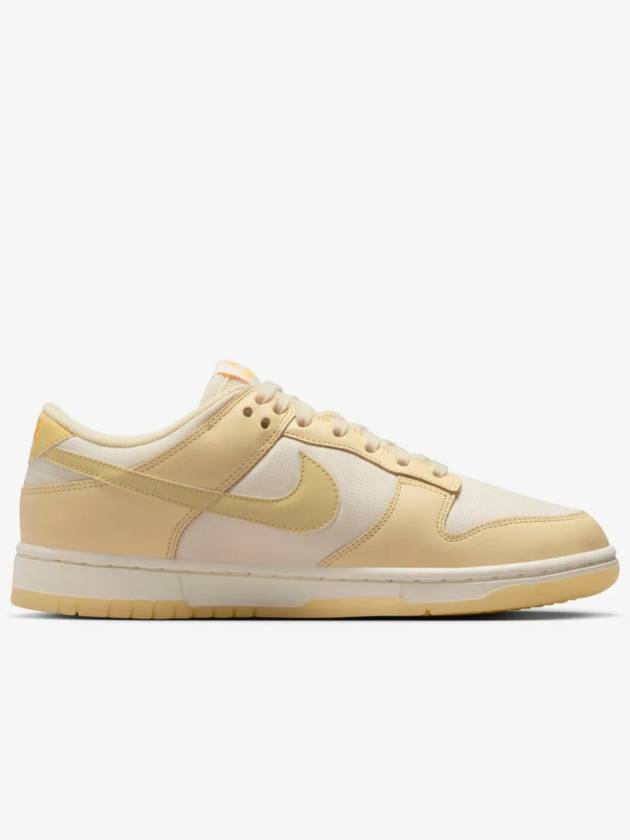 Dunk Low Low Top Sneakers Muslin Team Gold - NIKE - BALAAN 4